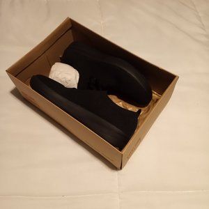 Fitflop Size 6 Sneakers Black